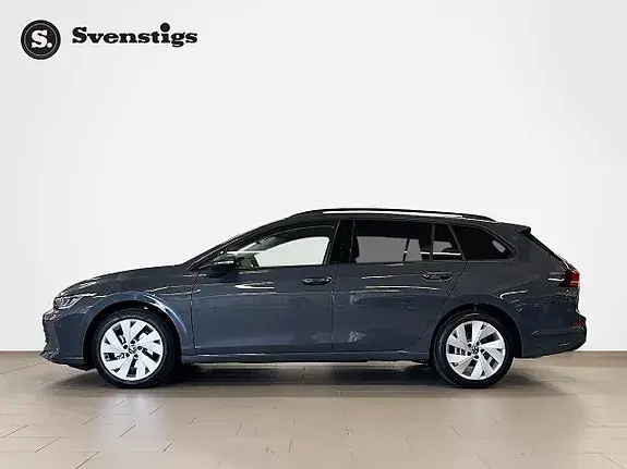 Volkswagen Golf I 2026 photo 2
