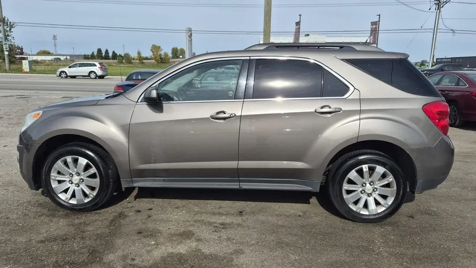 Chevrolet Equinox 2011 photo 2