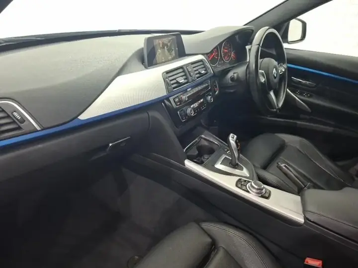 BMW 3 Series 2017 photo 5