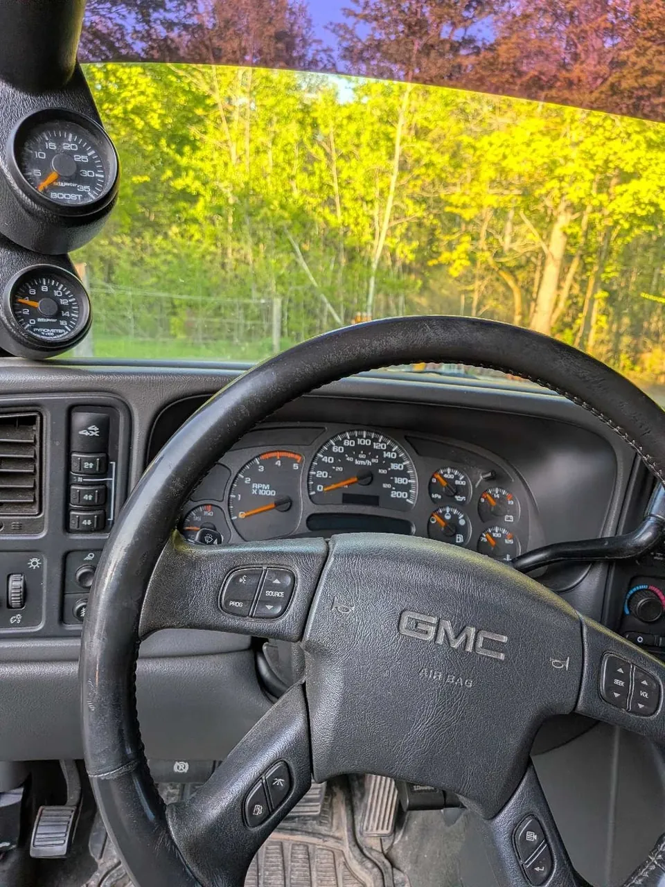GMC Sierra 2500Hd 2004 photo 4