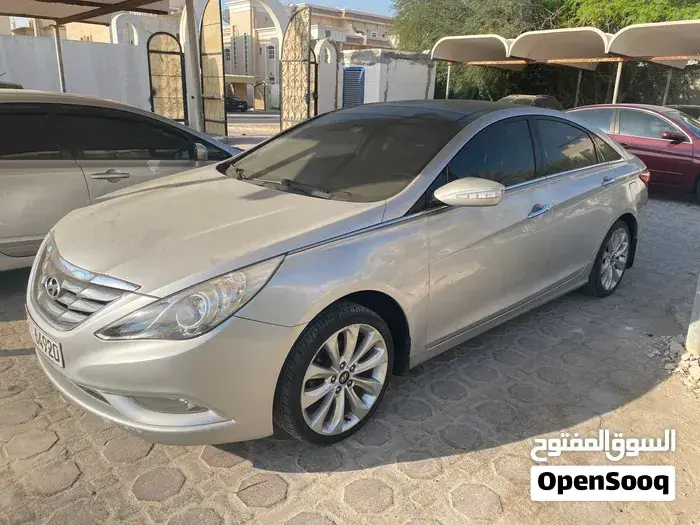 Hyundai Sonata 2012 photo 2