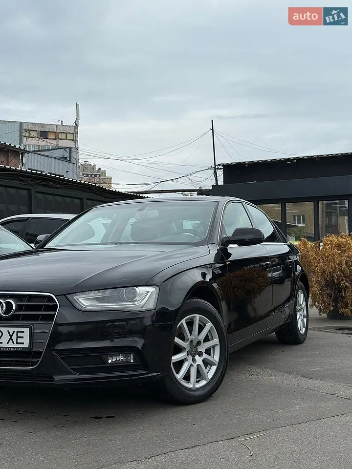 Audi A4 2012 photo 3