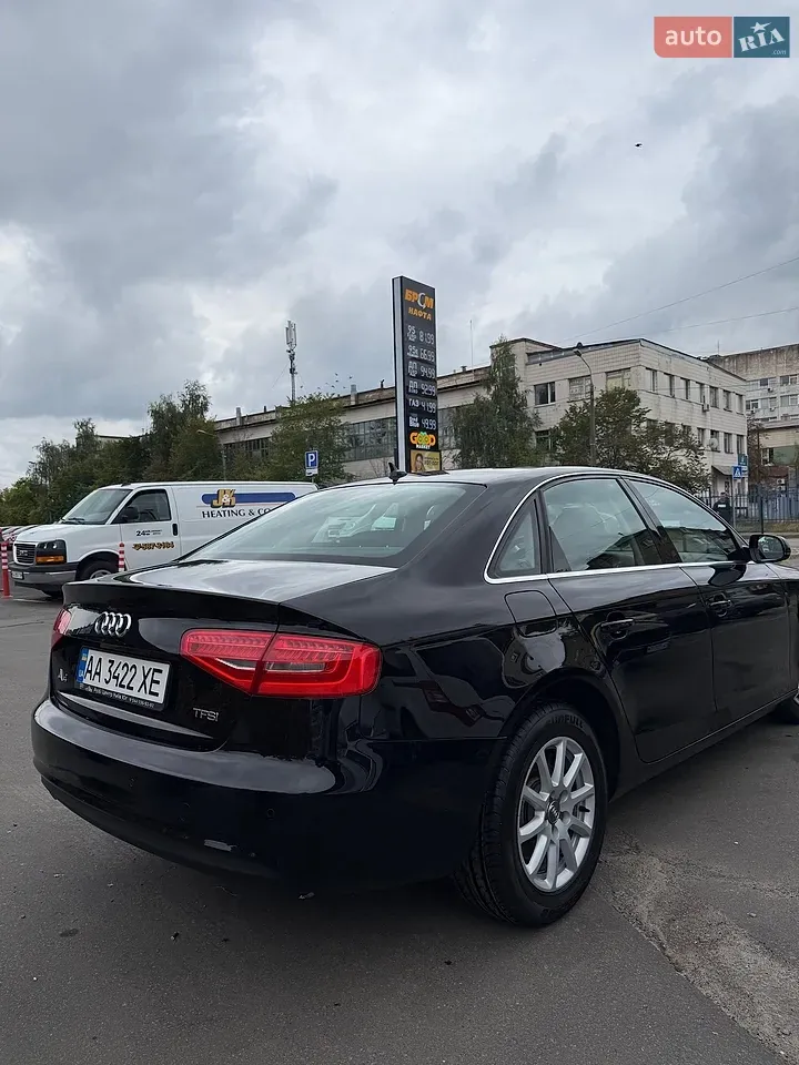 Audi A4 2012 photo 5