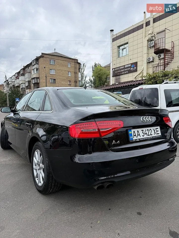 Audi A4 2012 photo 4