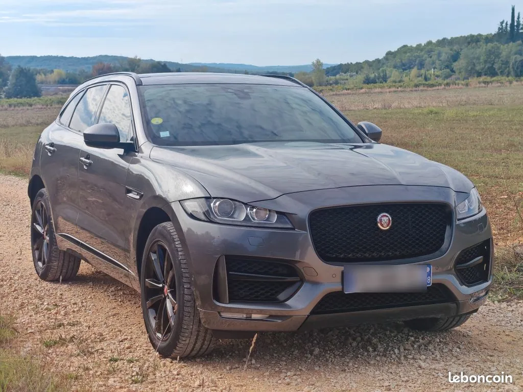 Jaguar F-Pace