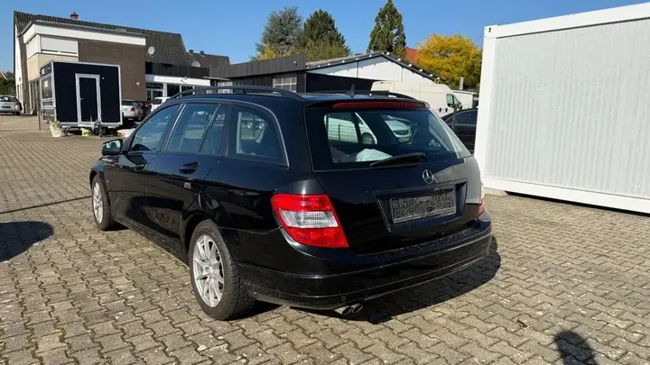 Mercedes-Benz C200