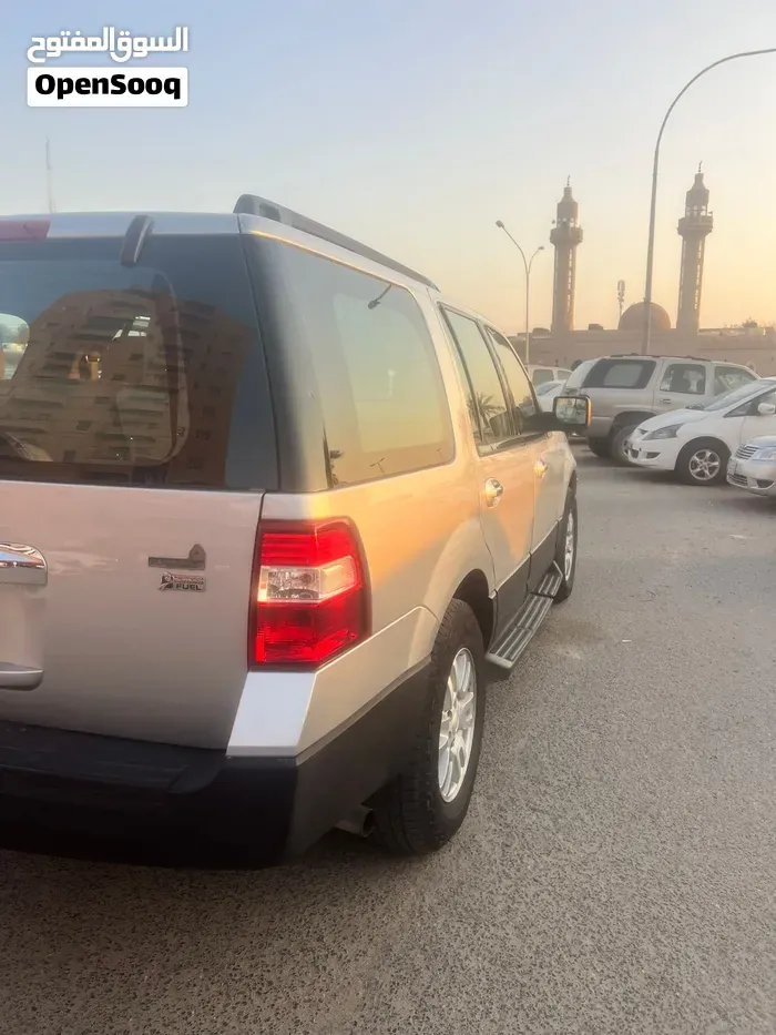 Ford Expedition 2013 photo 4