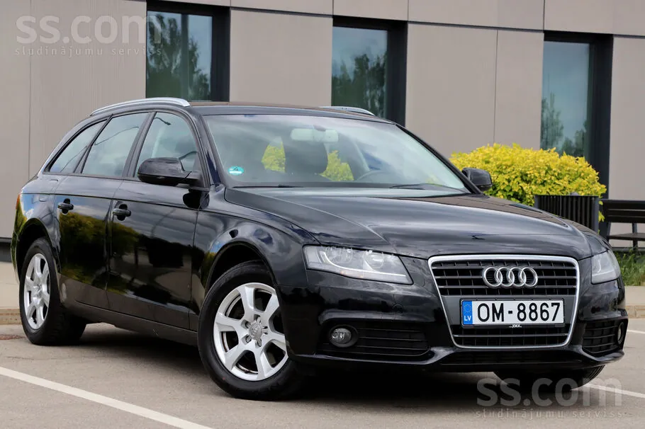 Audi A4 2009 photo 2