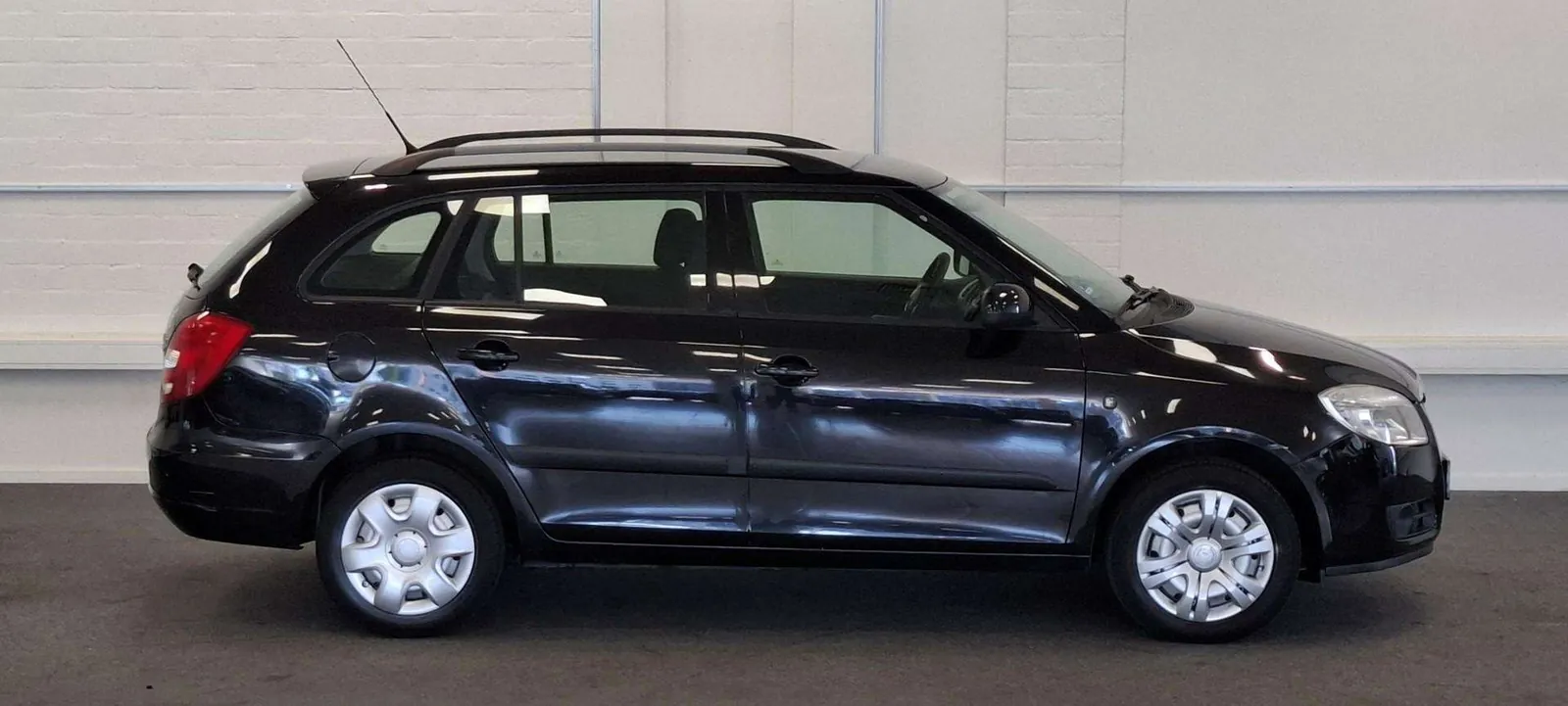 Skoda Fabia Combi 2009 photo 3