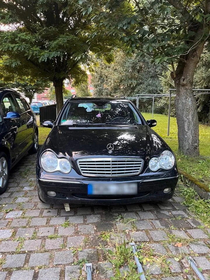 Mercedes-Benz C200