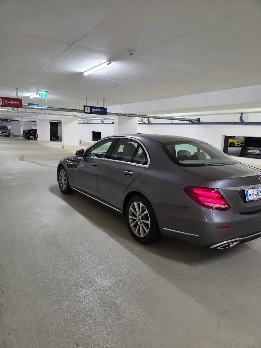 Mercedes-Benz E-Class 2019 photo 3