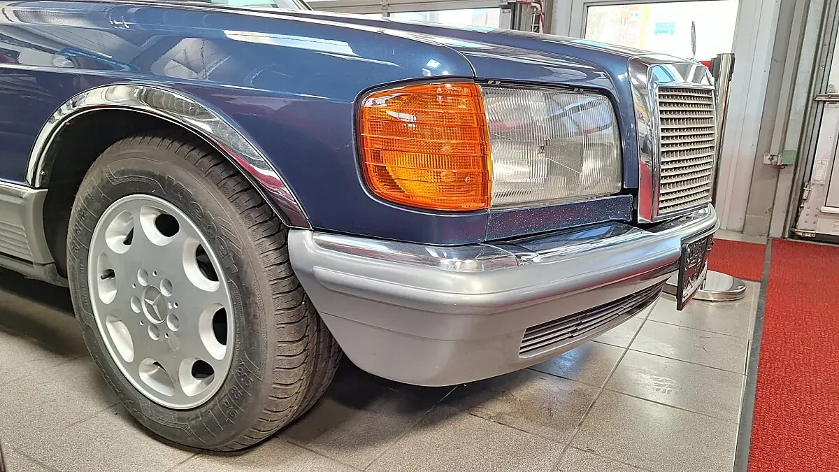 Mercedes-Benz 280 1984 photo 3