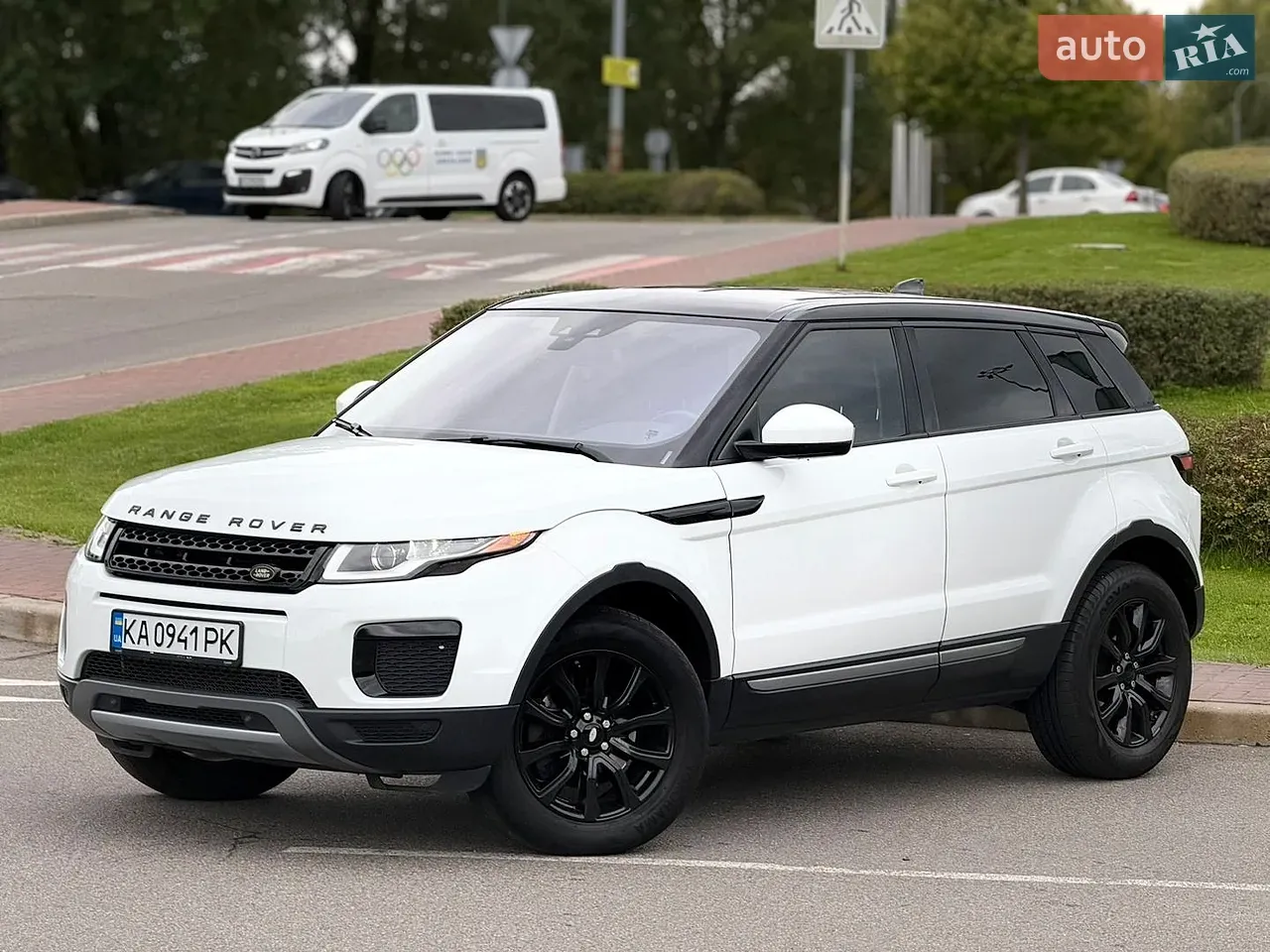 Land Rover Range Rover Evoque 2017 photo 2