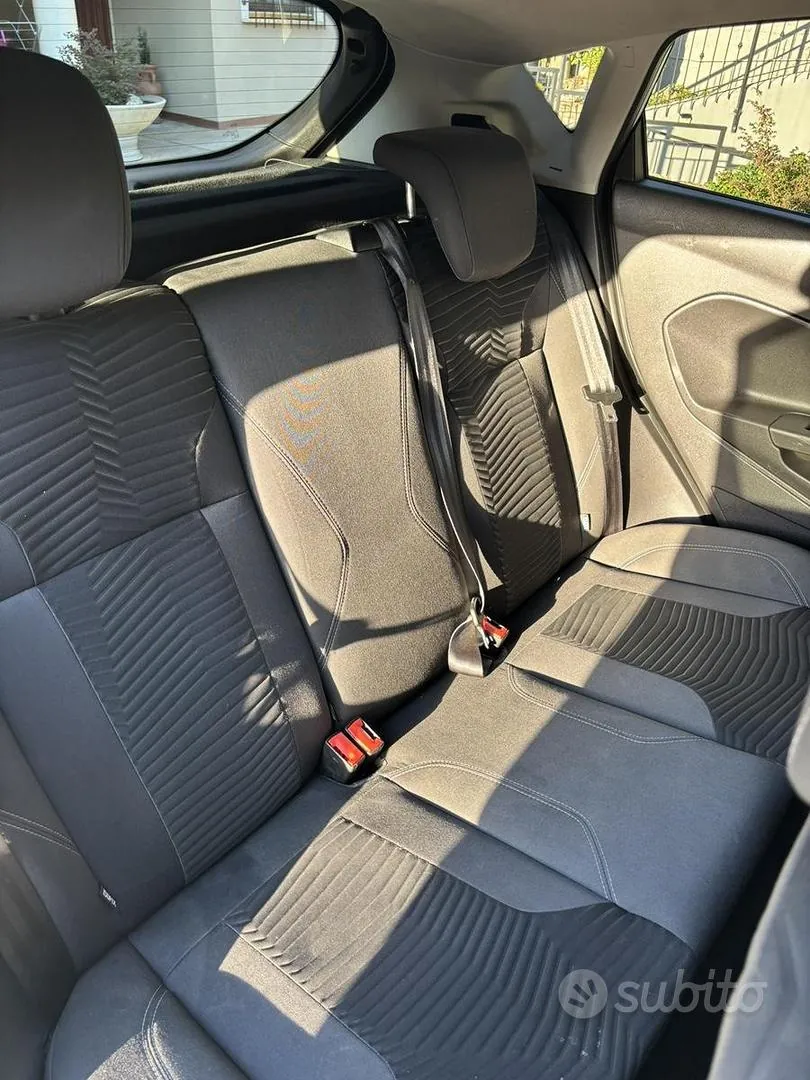 Ford Fiesta 2013 photo 5