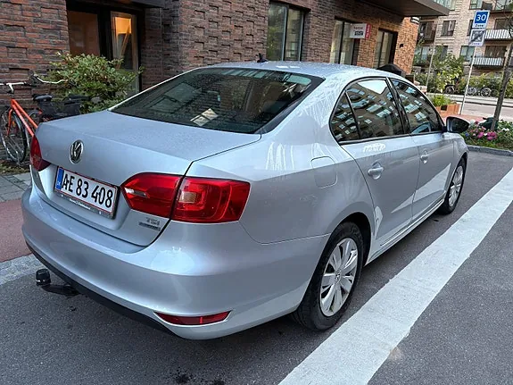 Volkswagen Jetta 2011 photo 3