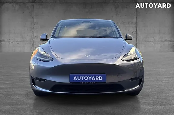 Tesla Model Y 2024 photo 2