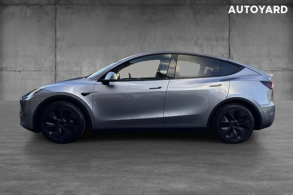 Tesla Model Y 2024 photo 4
