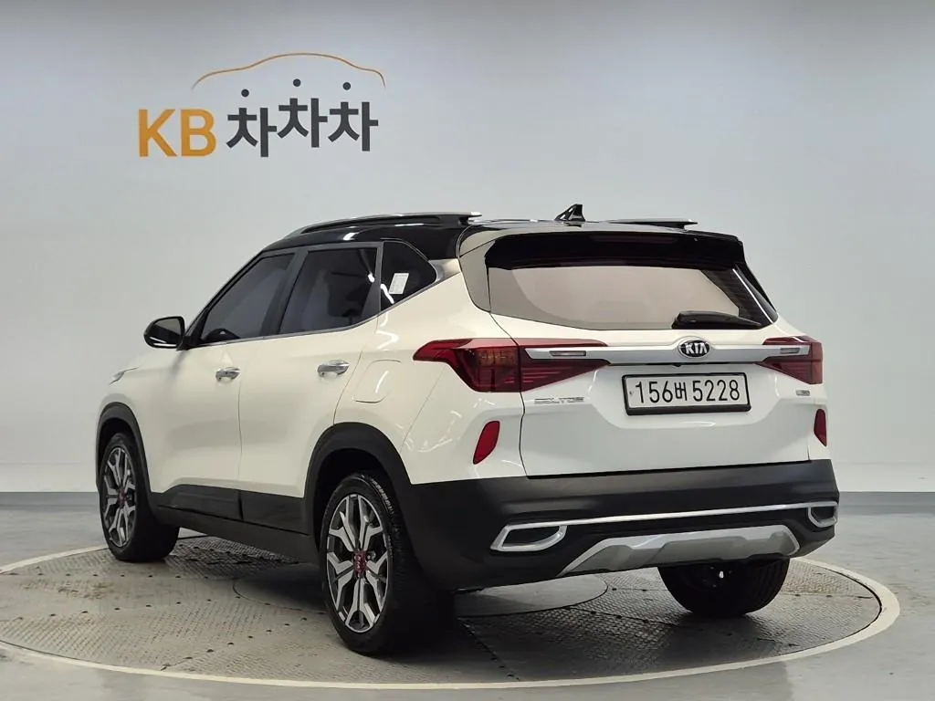 Kia Seltos 2022 photo 2