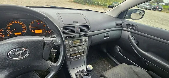 Toyota Avensis 2006 photo 5