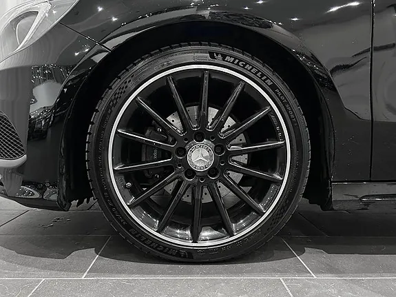 Mercedes-Benz A180 2015 photo 5