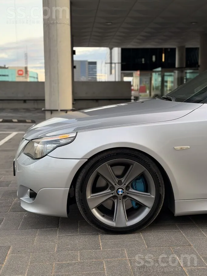 BMW E61 525D 2007 photo 2