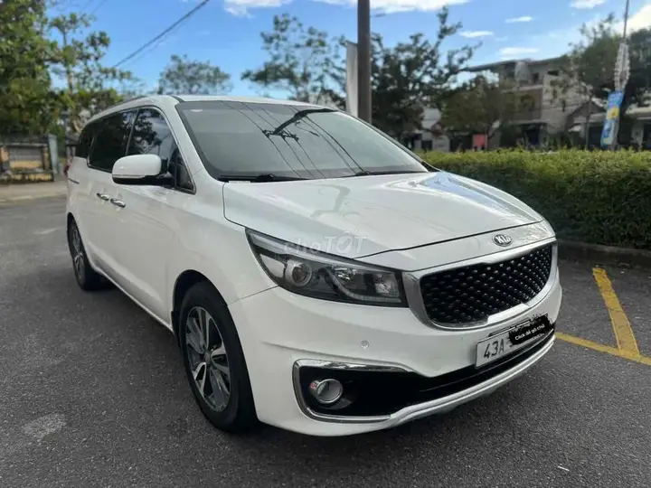 Kia Sedona 2017 photo 2