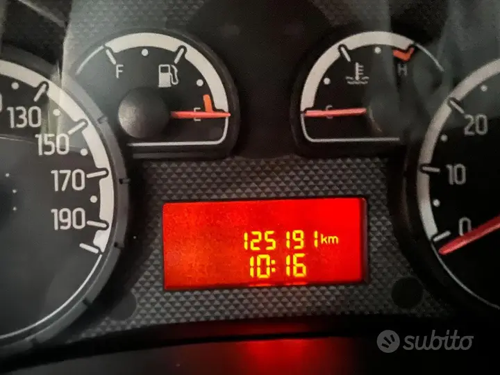 Fiat Panda 2010 photo 5