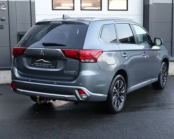 Mitsubishi Outlander 2017 photo 4