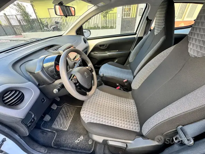 Peugeot 108 2021 photo 2