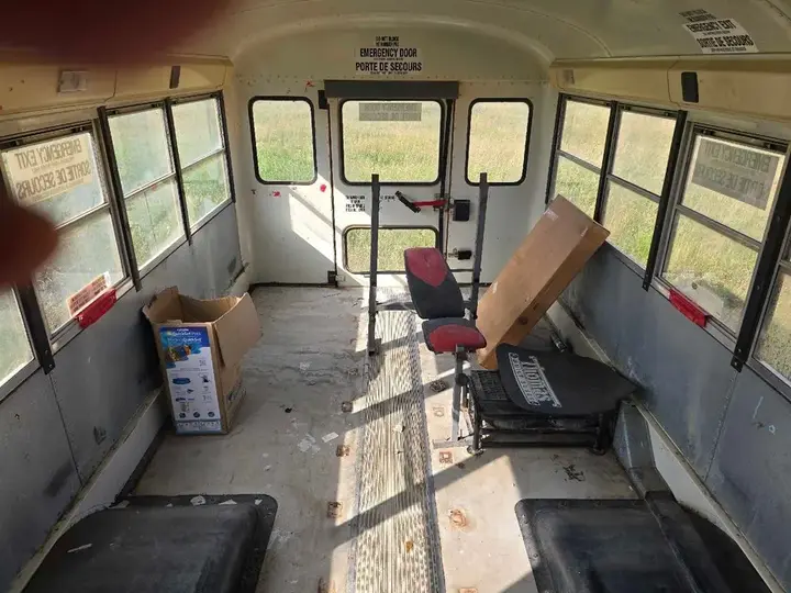 International School Bus 2006 photo 4
