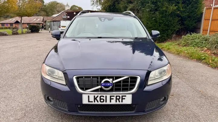 Volvo V70 2012 photo 3