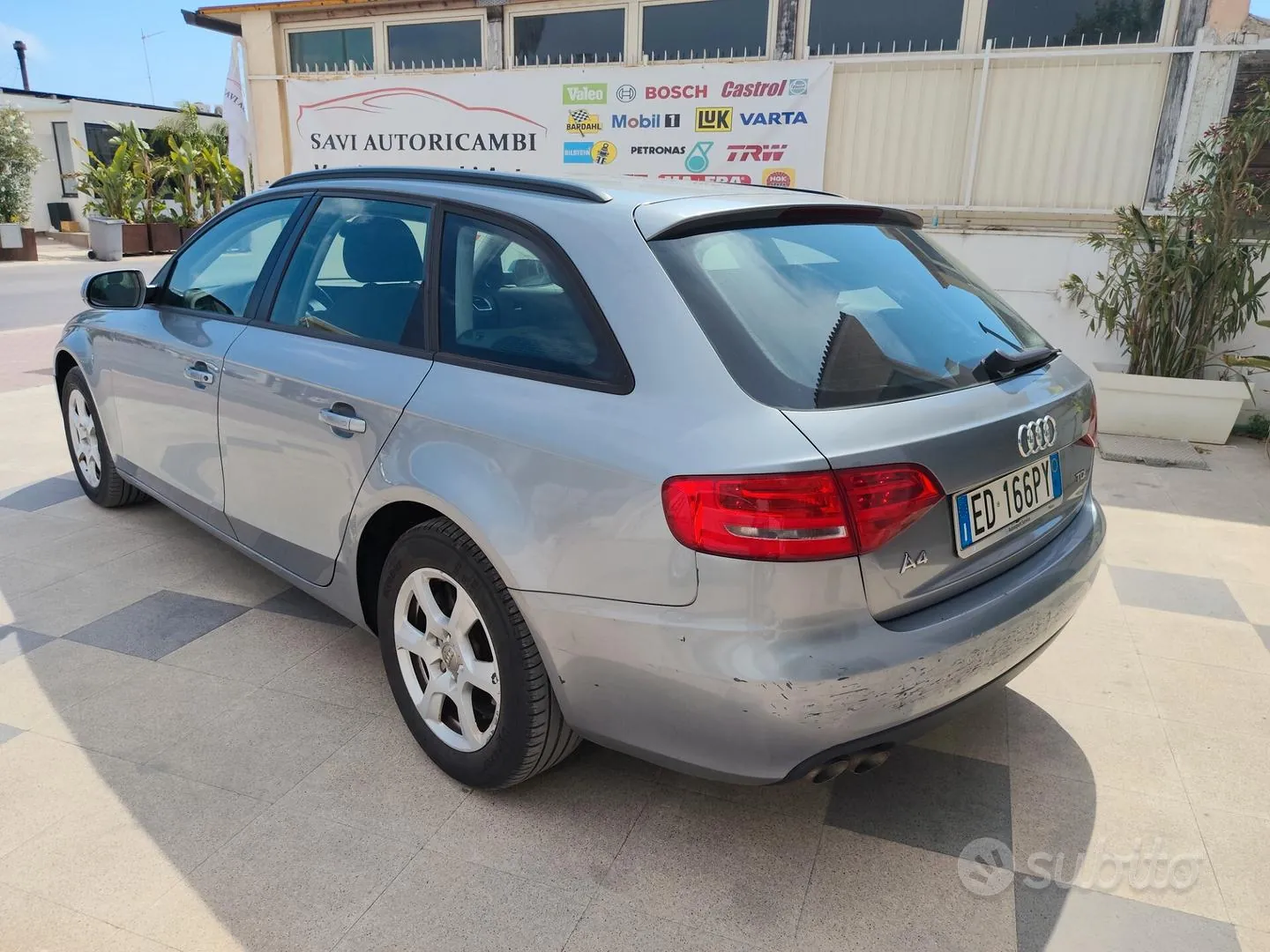 Audi A4 Avant 2010 photo 4