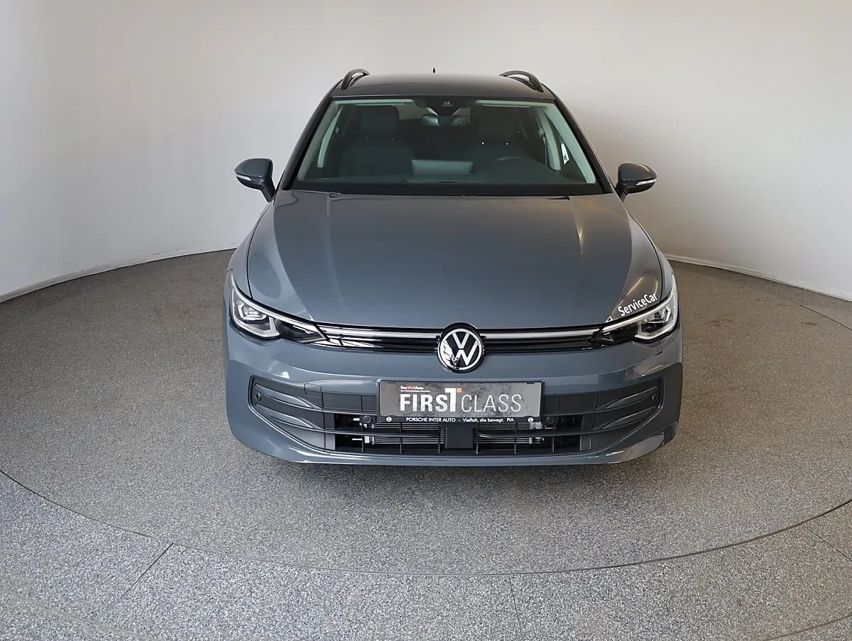 Volkswagen Golf 2025 photo 2