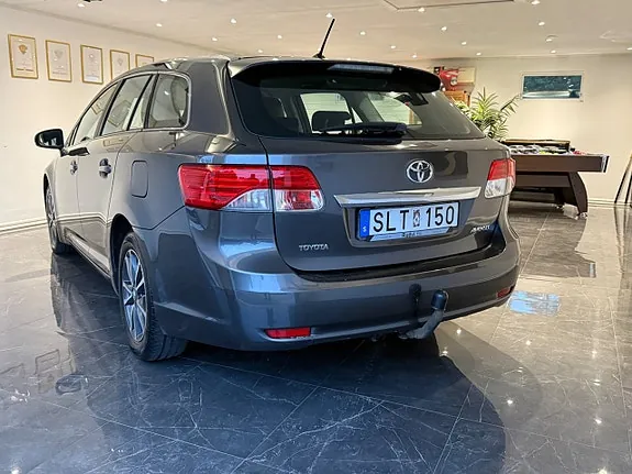 Toyota Avensis 2012 photo 5