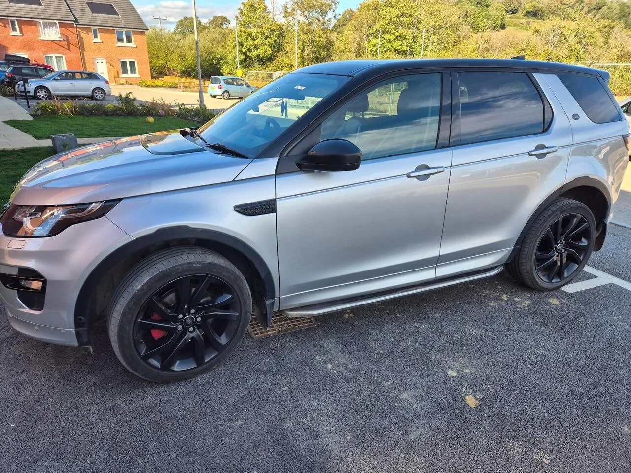 Land Rover Discovery Sport 2018 photo 2