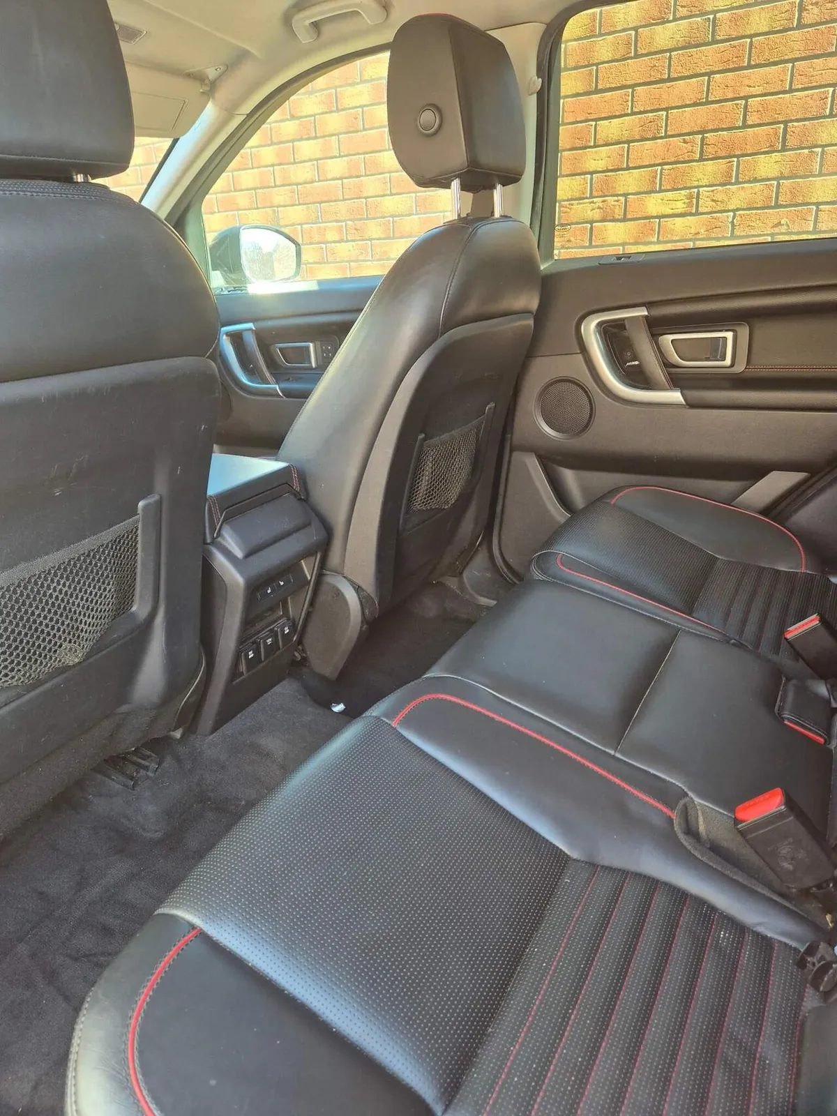 Land Rover Discovery Sport 2018 photo 5