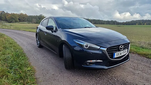 Mazda 3 2018 photo 2