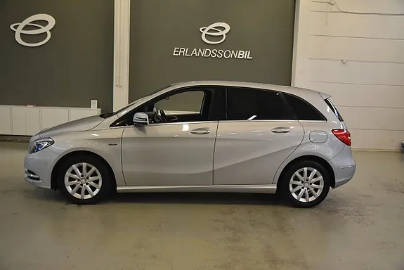 Mercedes-Benz B200 2012 photo 5