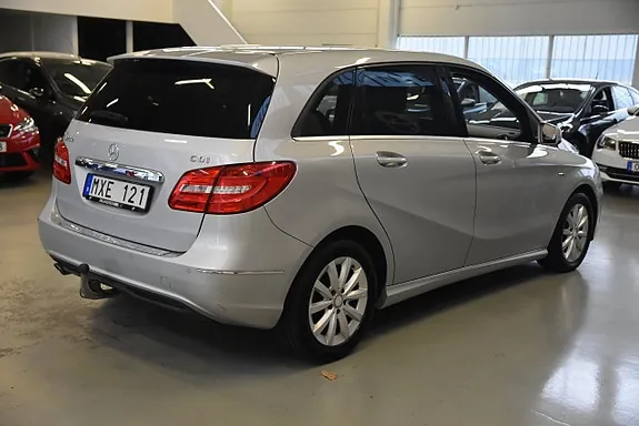 Mercedes-Benz B200 2012 photo 3