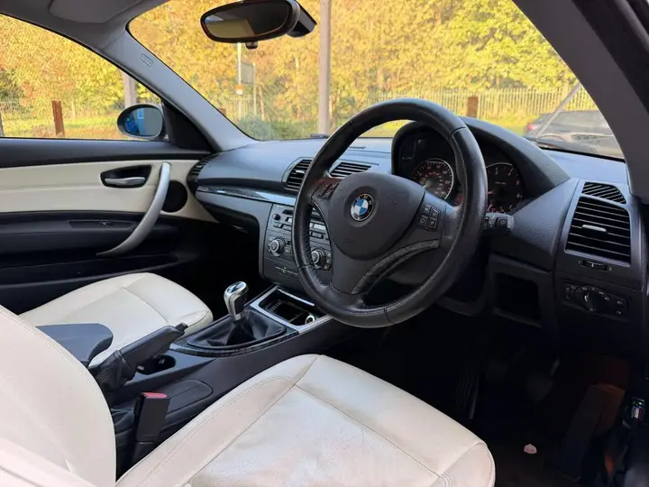 BMW 1 Series 2008 photo 2