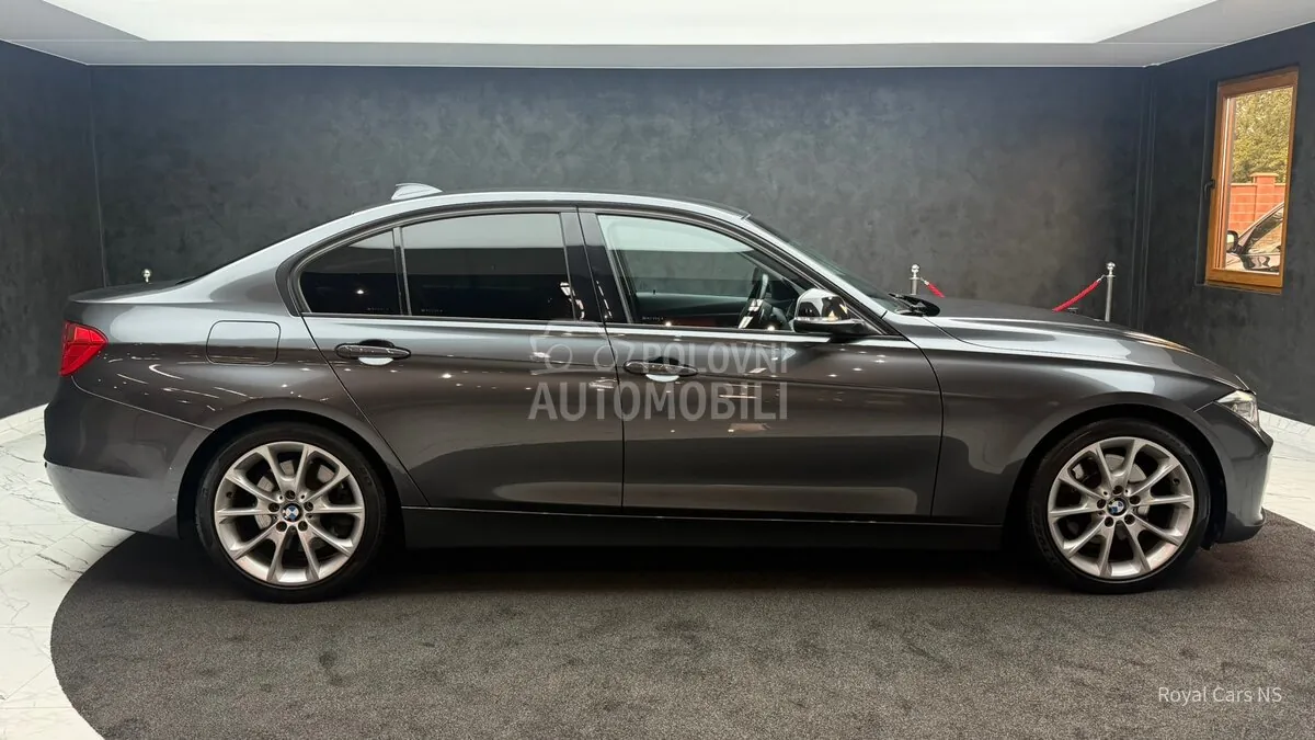 BMW 330 2013 photo 4