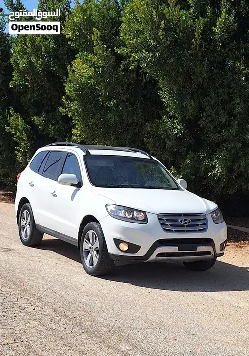 Hyundai Santa Fe 2012 photo 3