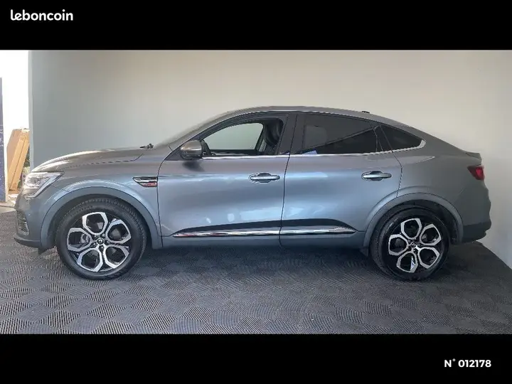 Renault Arkana 2023 photo 2