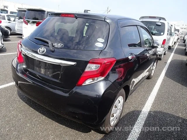 Toyota Vitz 2016 photo 4