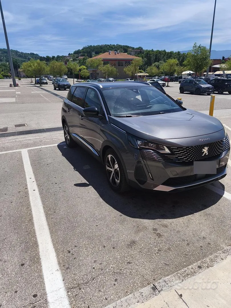 Peugeot 5008 2023 photo 2