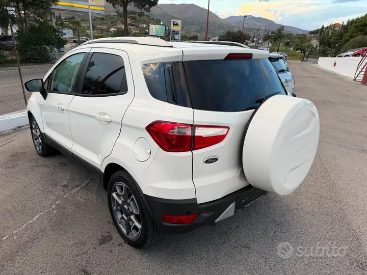 Ford Ecosport 2016 photo 4