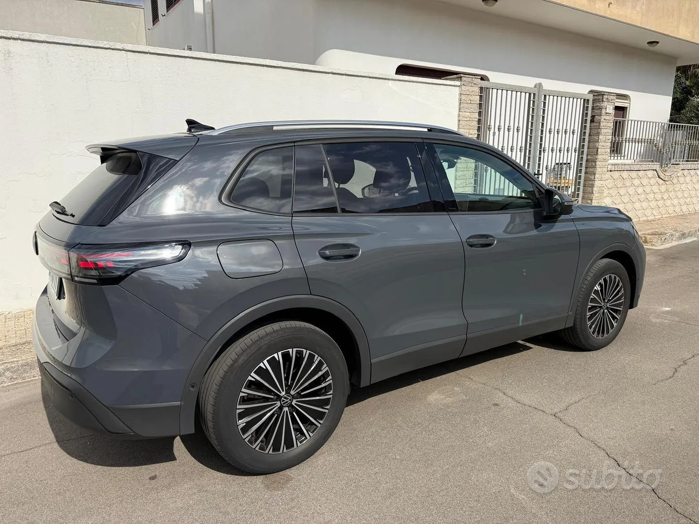 Volkswagen Tiguan 2025 photo 3