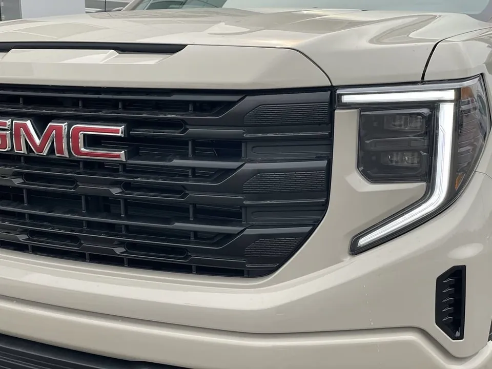 GMC Sierra 1500 Pro 2026 photo 3