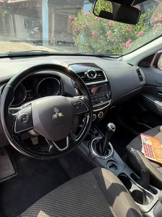 Mitsubishi Asx 2016 photo 2