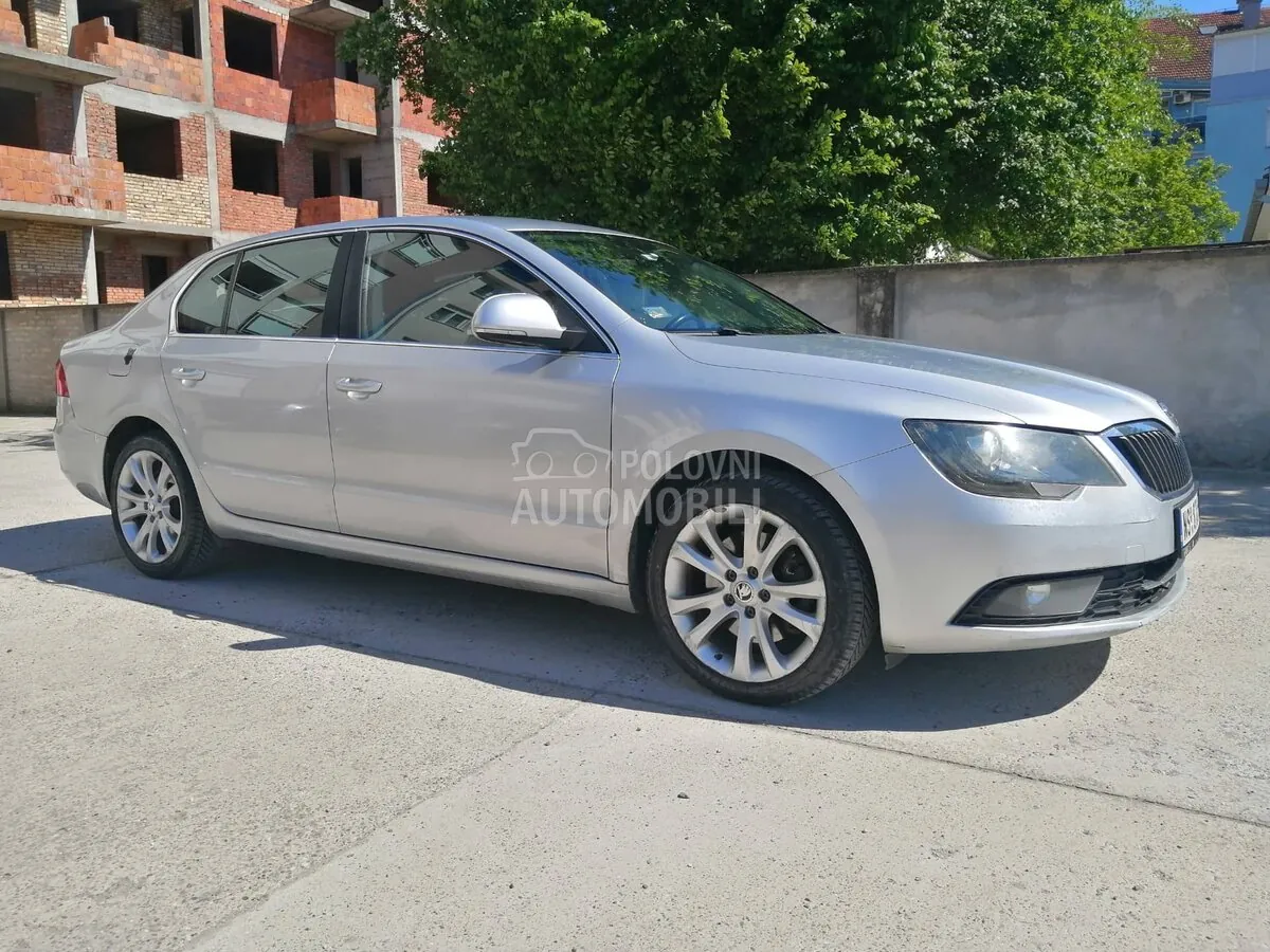 Skoda Superb 2014 photo 3